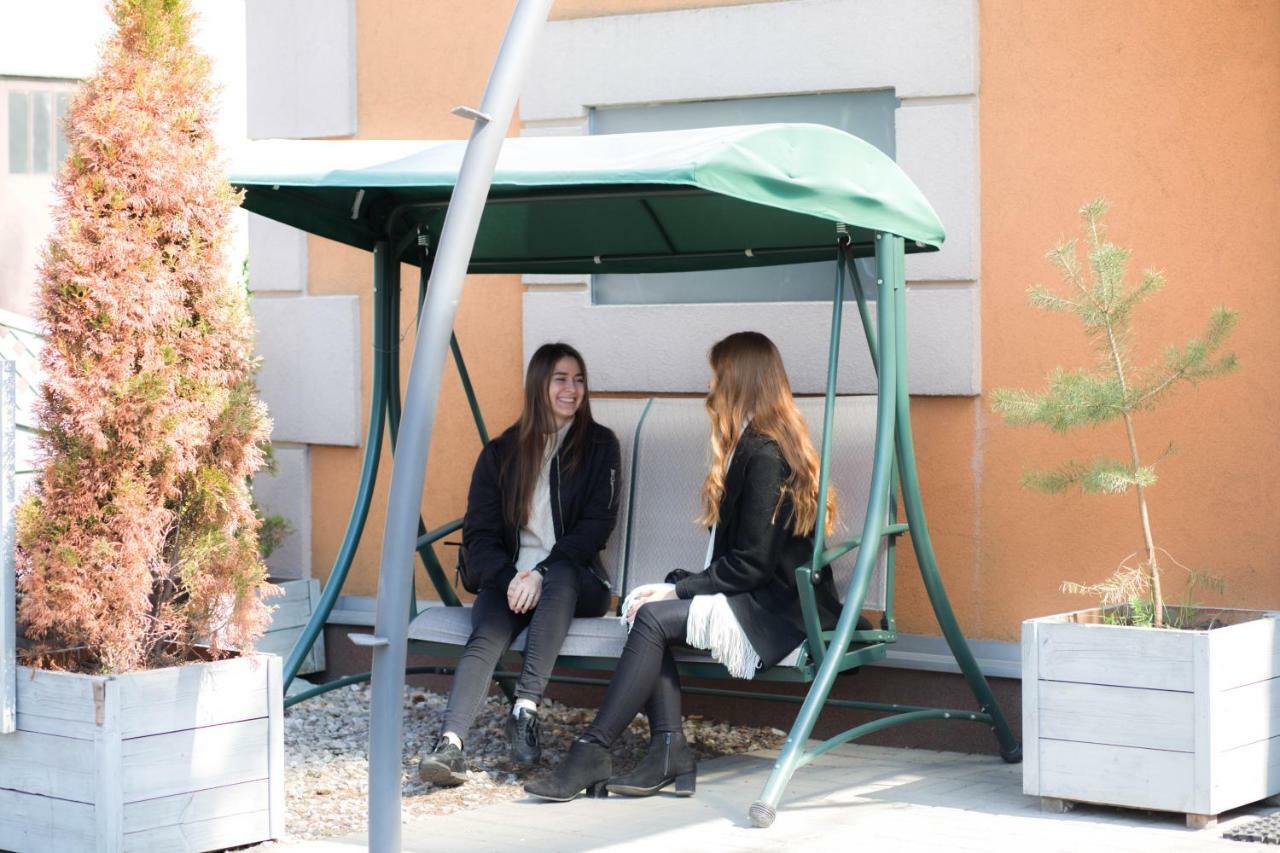 Hotelik Okecie 39 - Nocleg I Parking Blisko Lotnisko Okecie Warsaw Luaran gambar